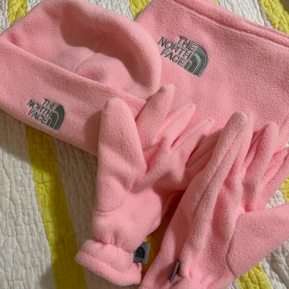 Combo hat- gloves-scarf The North Face - Picture 1 of 2